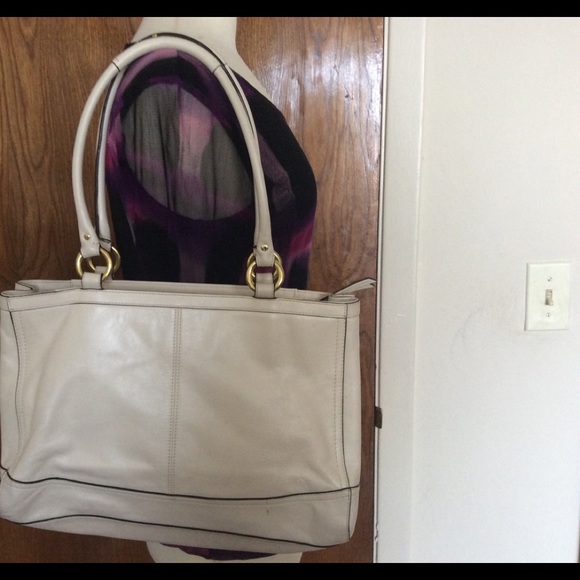 Coach "Park" Shoulder Leather Medium Ivory Bag - Picture 7 of 11